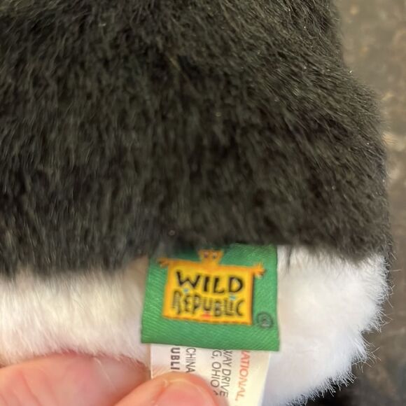 Wild Republic Plush Penguin Black and White 7" Stuffed Animal Toy 2012 - Picture 7 of 8